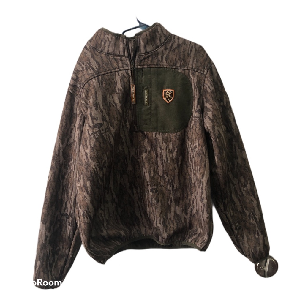 Camo and with green pocketHunting sweatshirt kids